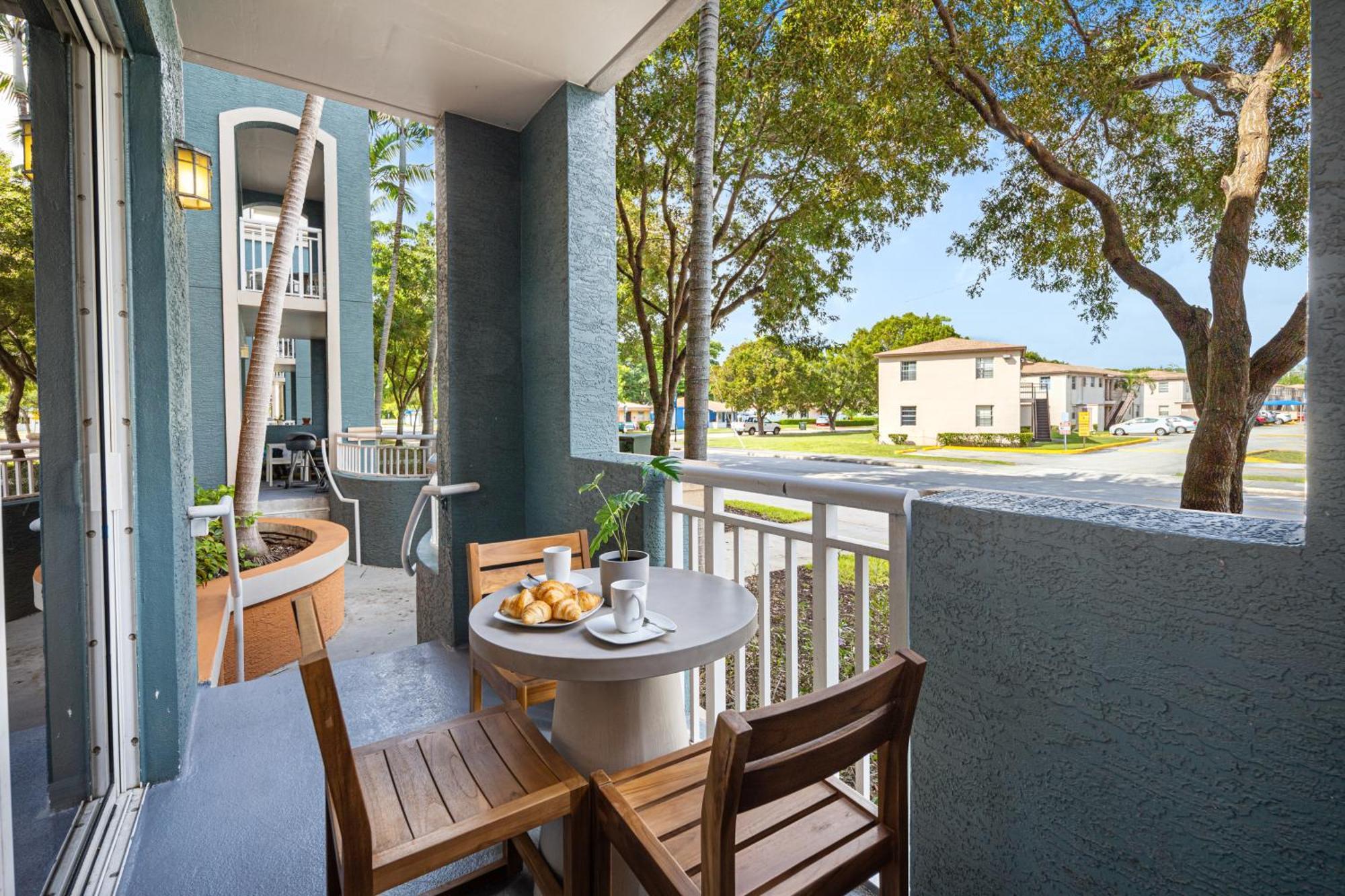 Appartamento Dharma South At Red Road Commons *